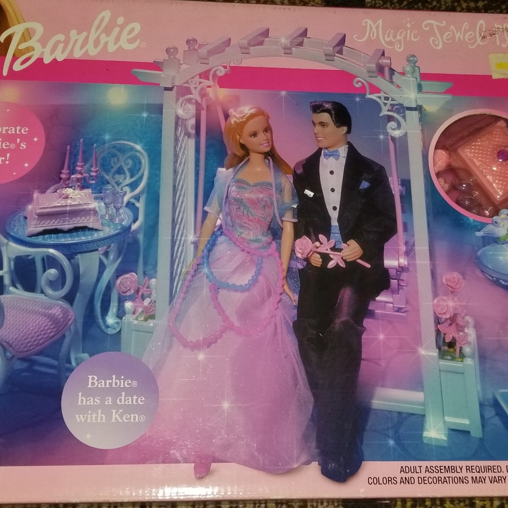 2001 BARBIE MAGIC JEWEL PLAYSET SWING-GLITTER-JEWELRY BOX-BRACELETS
